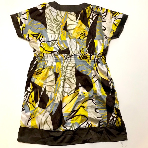 VNeck dress - Picture 3 of 6